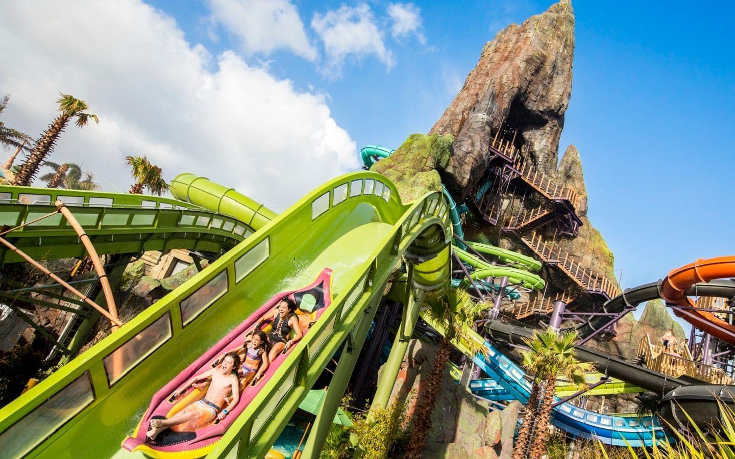 Imagen principal para El Secreto Mejor Guardado: Un Día en Volcano Bay